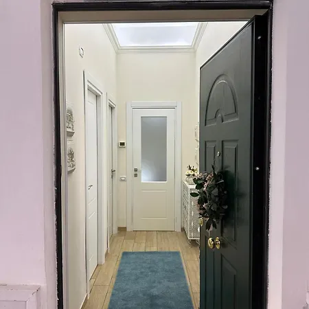 Charm & Comfort *