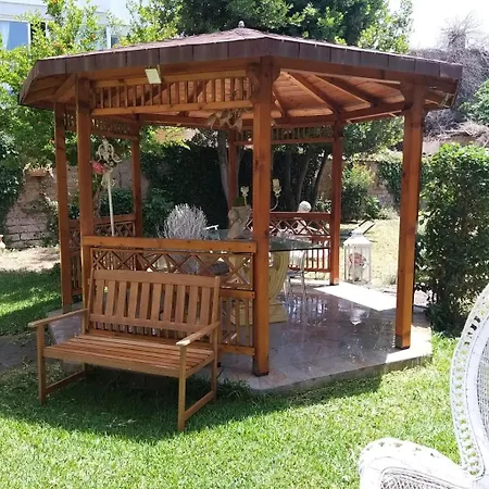 Charm & Comfort Apartman *